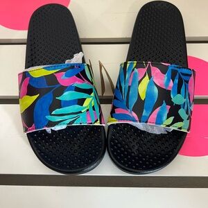 VS PINK SLIDES size SMALL